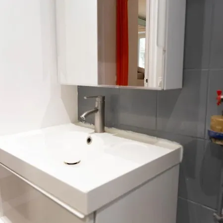 Apartment Beautiful Bright Apt Near Republique